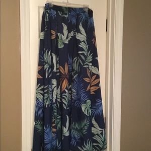 MG women’s skirt